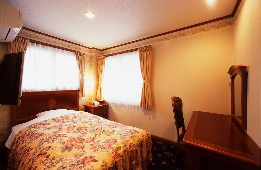 Beppu Station Hotel Room photo